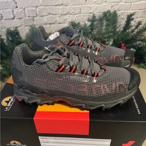 NIB LA Sportiva Mountain Running Wildcat Sz 9.5